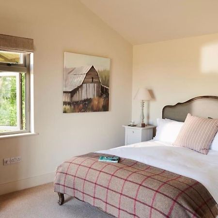 Stride'S Barn Villa Whiteparish Bagian luar foto